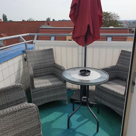 Halle  Dachgeschoss Apartment Mit Ausblick מראה חיצוני תמונה